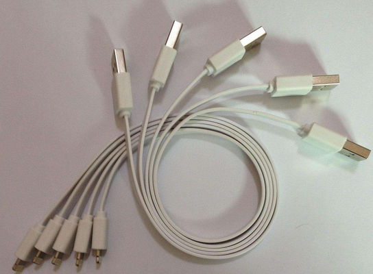 Máquina de moldeo por inyección de cables de datos de 55 toneladas con tipo C blanco