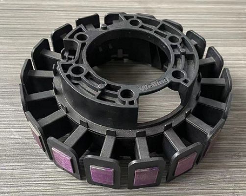 Máquina de moldeo por inyección vertical de mesa giratoria BMC con 120 toneladas utilizada para el rotor del motor