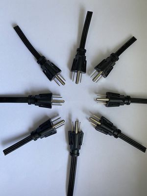 Máquina de inyección de plástico vertical de 25 toneladas para enchufes de energía