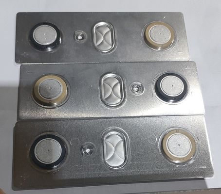 Máquina de moldeo por inyección de doble color vertical de 120 toneladas para cubierta de batería de nueva energía