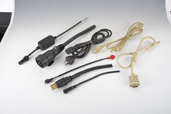 Máquina de fabricación de cable eléctrico de alta eficiencia de 35 toneladas Máquina de moldeo por inyección vertical
