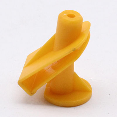 Máquina de moldeo por inyección de diapositiva única vertical para clips de montaje en el bastidor del vehículo