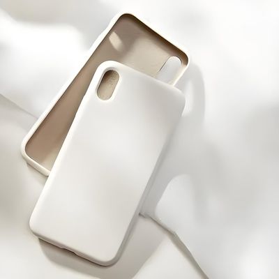 Máquina de moldeo por inyección de productos plásticos verticales de alta respuesta para fabricar fundas de teléfono