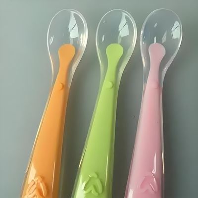 Máquina de moldeo por inyección de silicona líquida de 55 toneladas para hacer cucharas