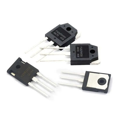 Máquina de moldeo por inyección de plástico vertical de alta eficiencia para fabricar integradores electrónicos