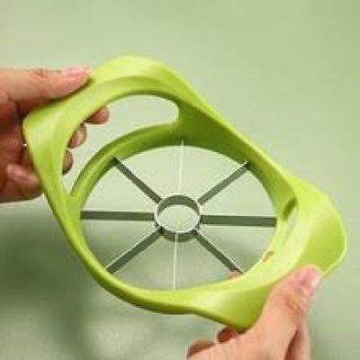 Máquina de moldeo por inyección vertical de diapositiva única para hacer un divisor de frutas